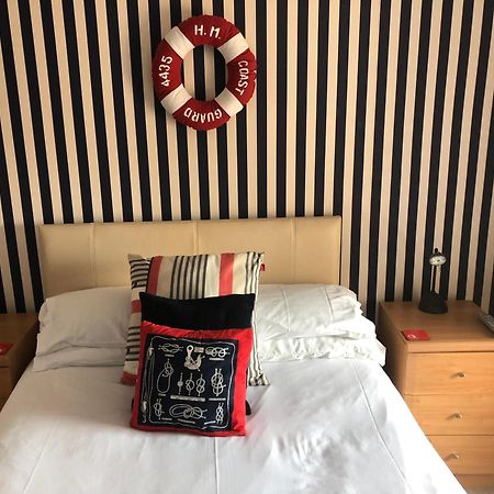 Pier 36 Hotel Donaghadee Room photo