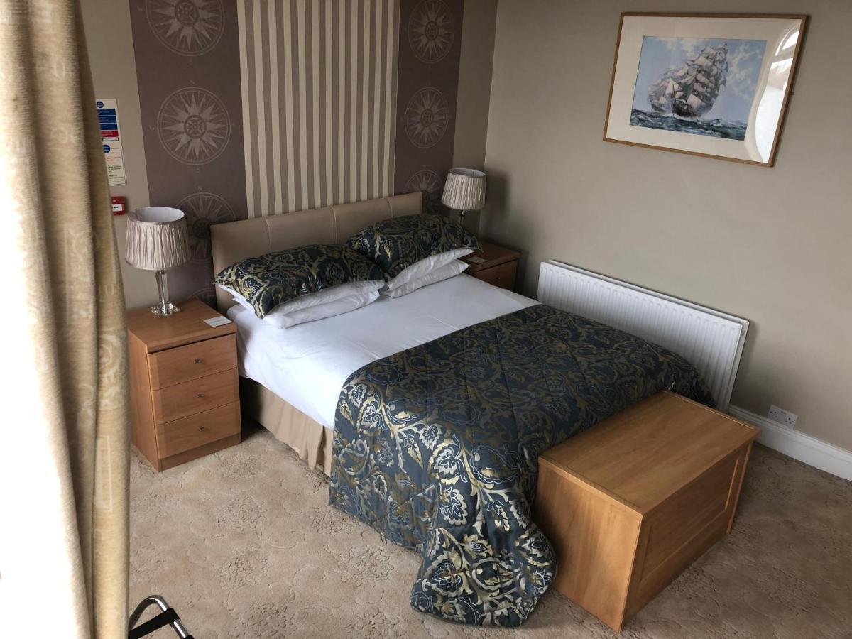 Pier 36 Hotel Donaghadee Room photo